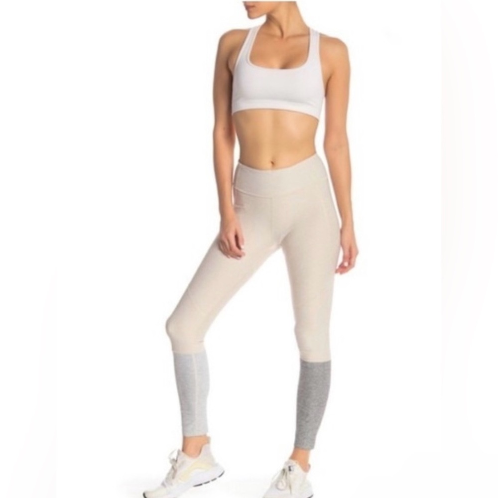 Outdoor Voices 7/8 Dipped Legging in Oatmeal/Dove/Ash Size Small